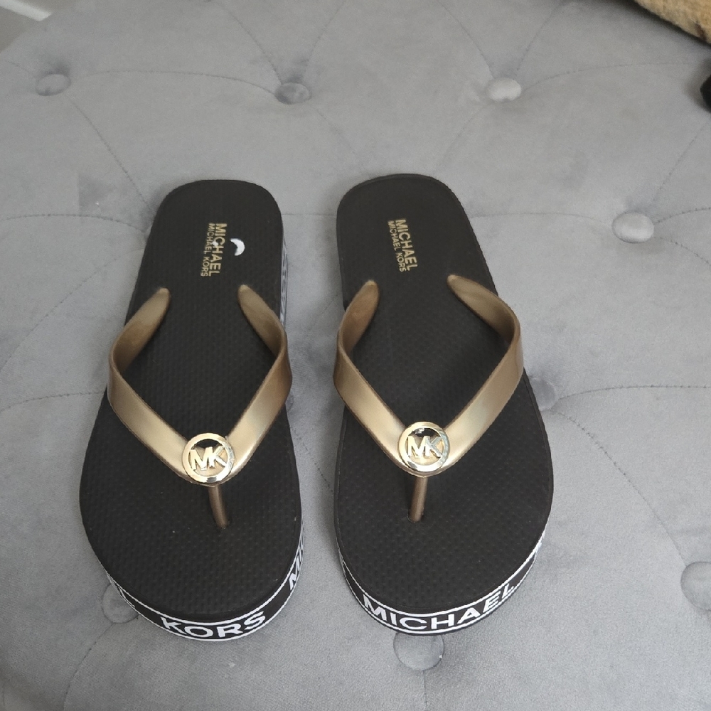 Michael Kors Black and Gold Metallic Sandals
